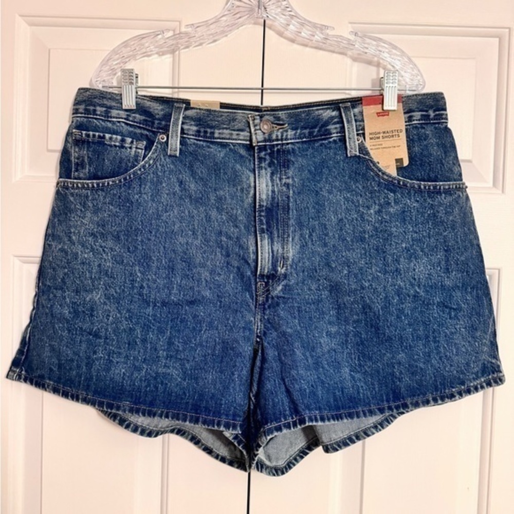 Levi’s | High Waisted Mom Shorts | 16 | NWT